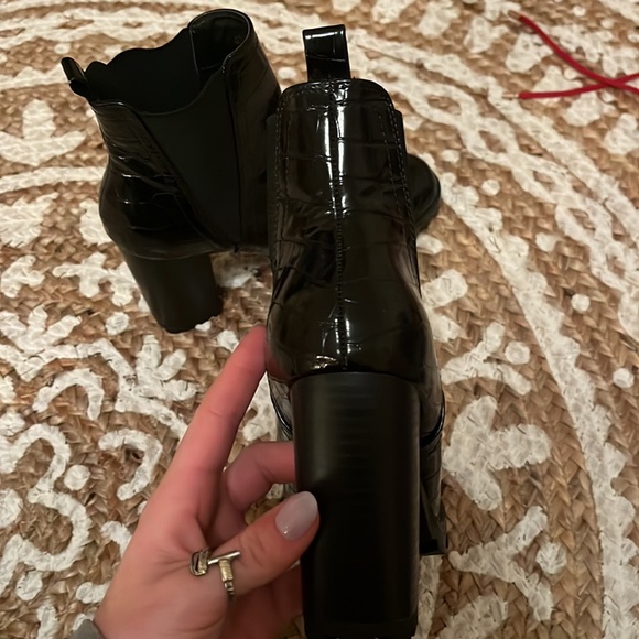 Forever 21 heeled boots - Picture 4 of 5